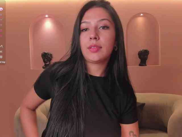 LelaWest webcam