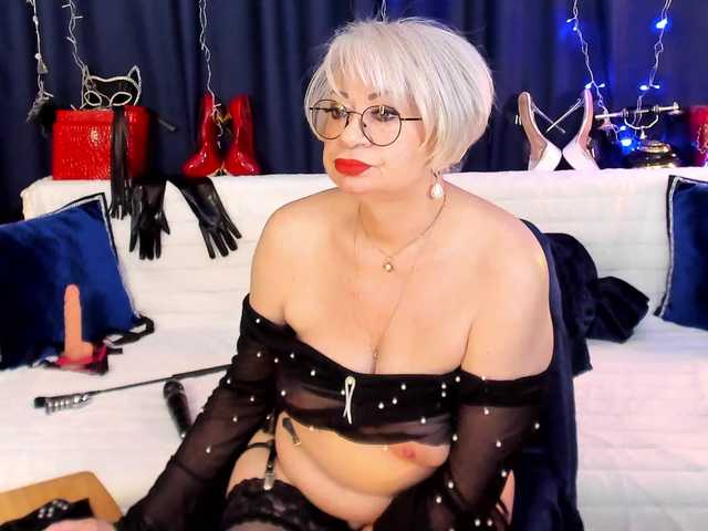 PrettySofi1's BongaCams show and profile