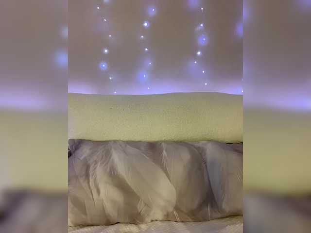 -Bombshell-'s BongaCams show and profile