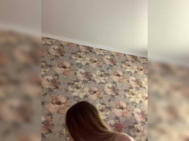 -Bombshell-'s BongaCams show and profile