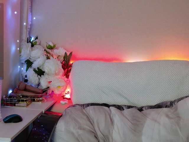 -Bombshell- live cam