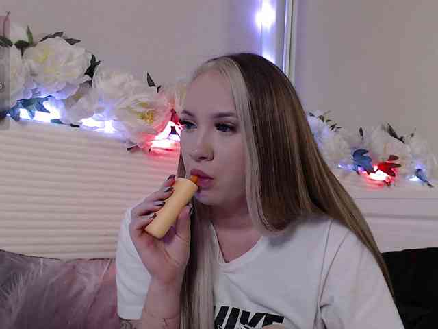 -Bombshell- -Bombshell-