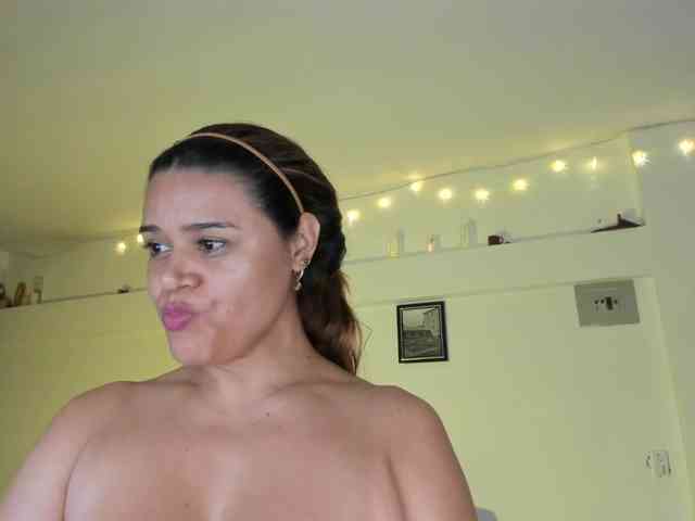 SinthiaCollin webcam