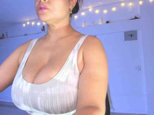 SinthiaCollin webcam