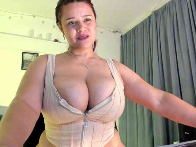 SinthiaCollin webcam