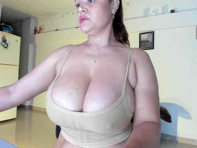 SinthiaCollin webcam