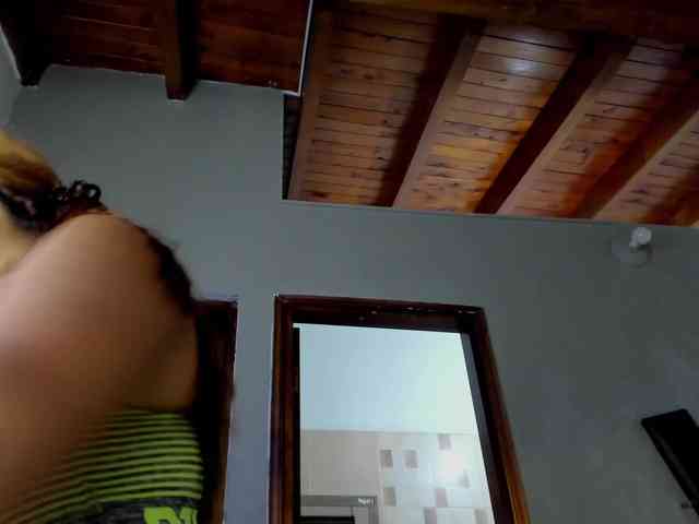 SinthiaCollin webcam