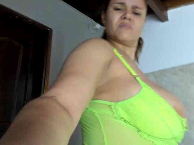 SinthiaCollin webcam