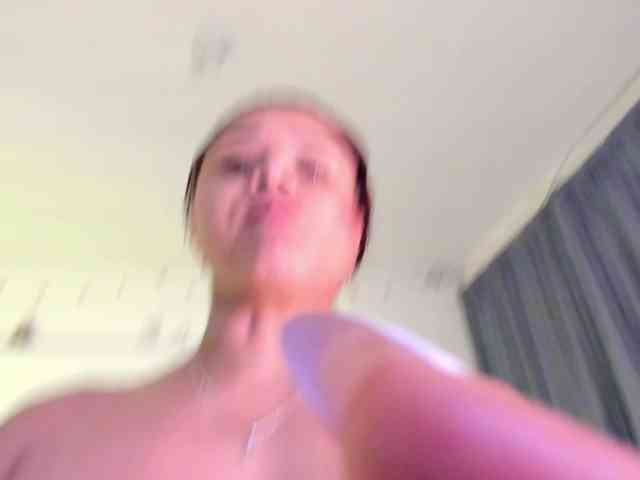 SinthiaCollin webcam