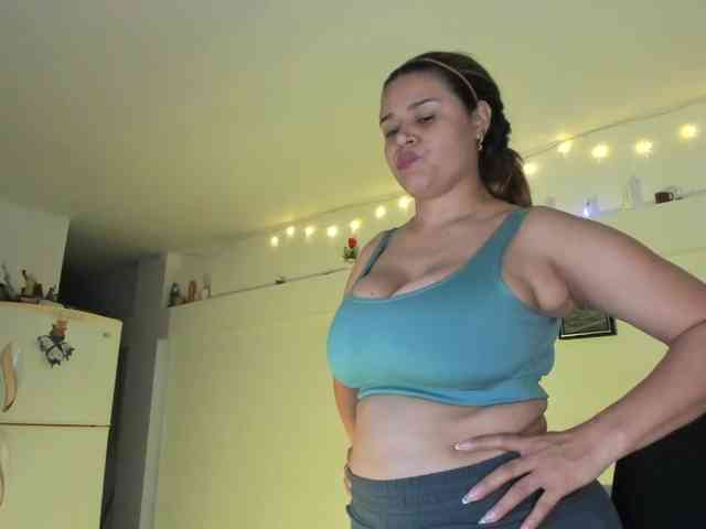 SinthiaCollin webcam