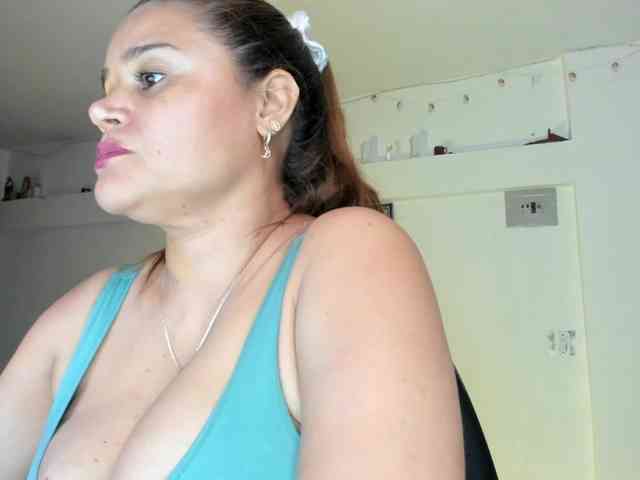 SinthiaCollin webcam