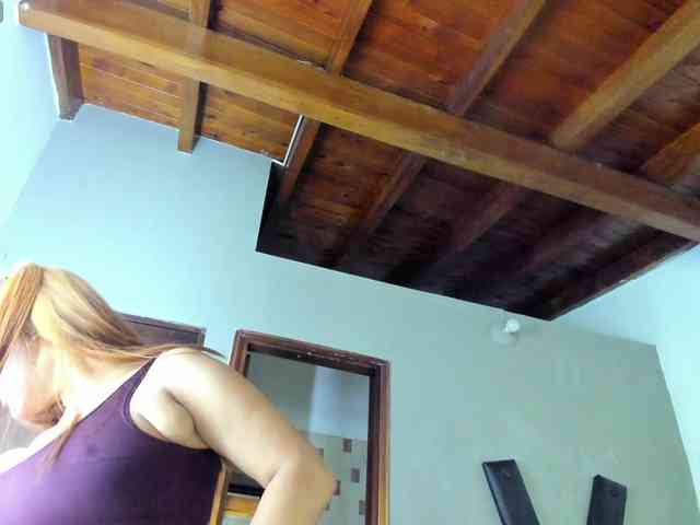 SinthiaCollin webcam