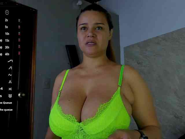 SinthiaCollin webcam