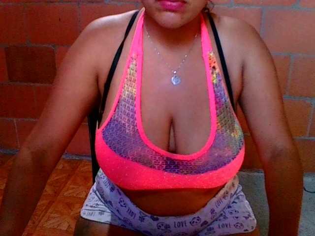 aisha5 from BongaCams