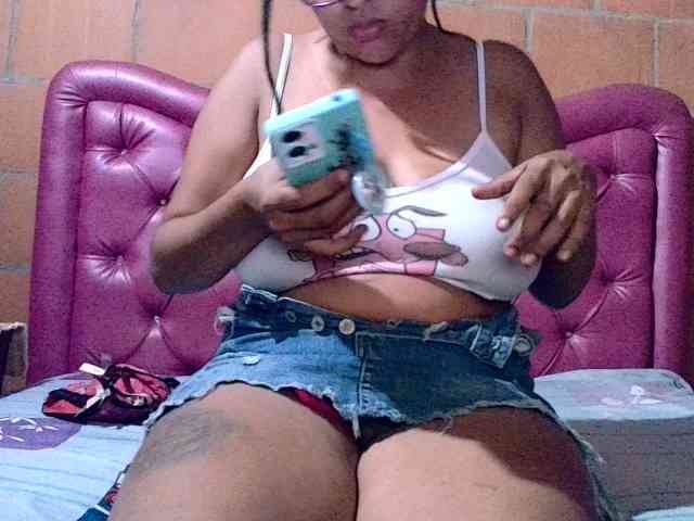 aisha5 webcam