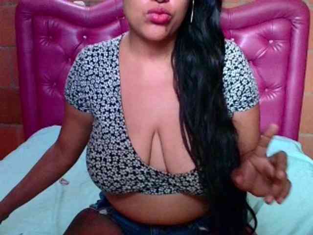 aisha5 webcam