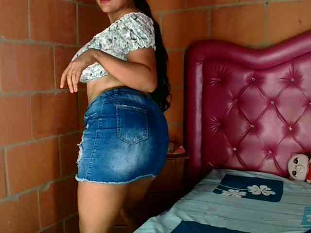 aisha5 webcam