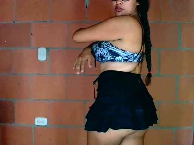 aisha5 Live Webcam on BongaCams