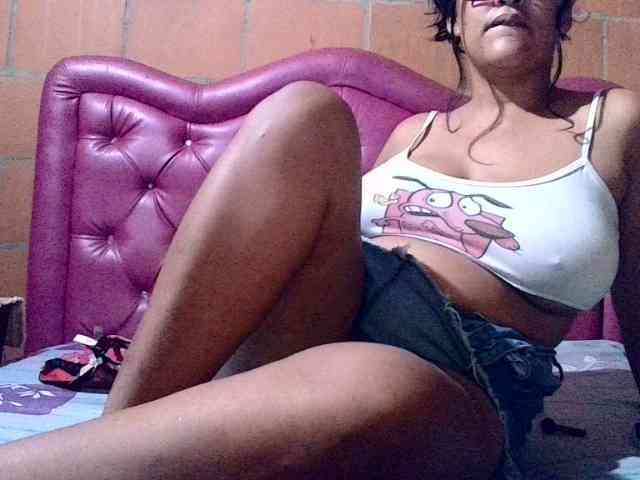 aisha5 webcam