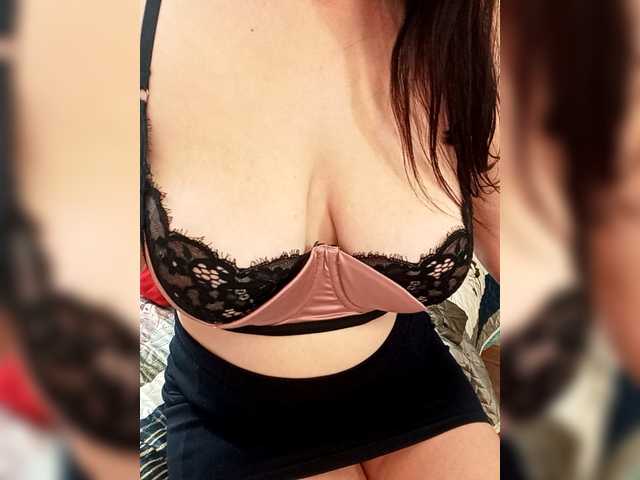 Model555's BongaCams show and profile