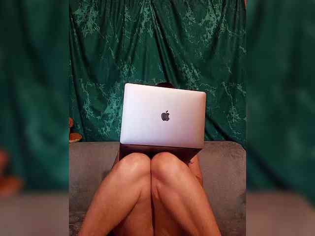 KonFeetaa webcam