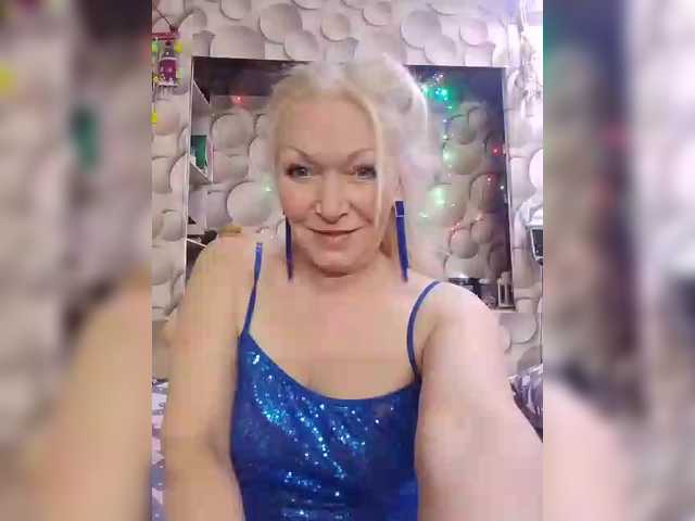 LizSage's BongaCams show and profile