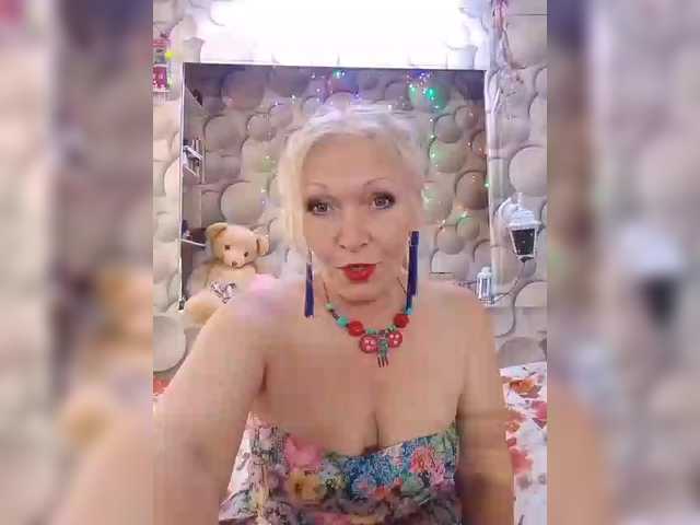 LizSage's BongaCams show and profile