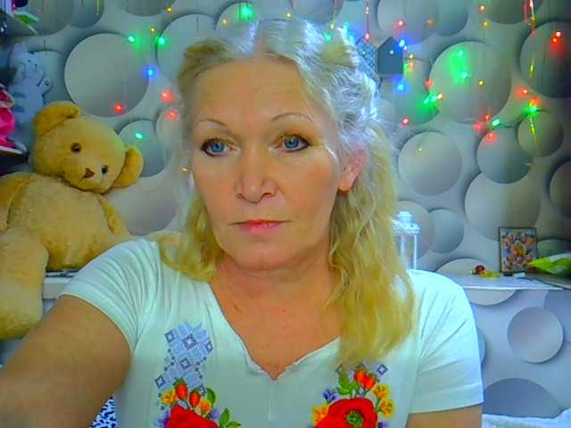 LizSage's BongaCams show and profile