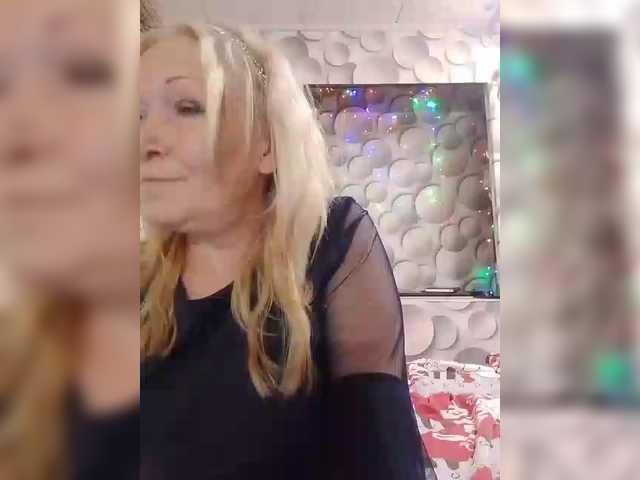 LizSage's BongaCams show and profile