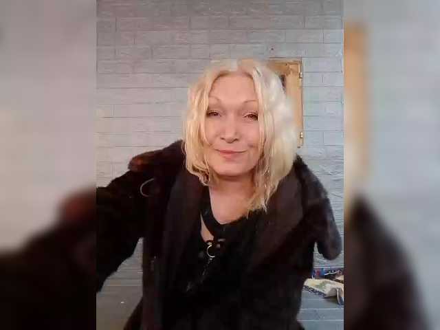 le modèle LizSage est en webcam porno dans un show sur le site bongacams, il possède les tags suivants: White/Caucasian,Blonde,Shaved