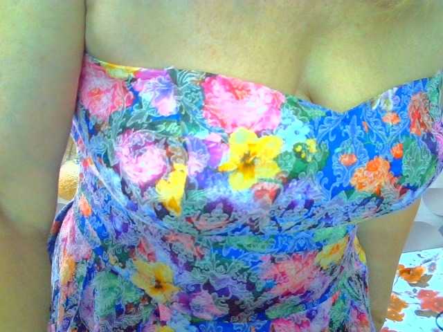 LizSage's BongaCams show and profile