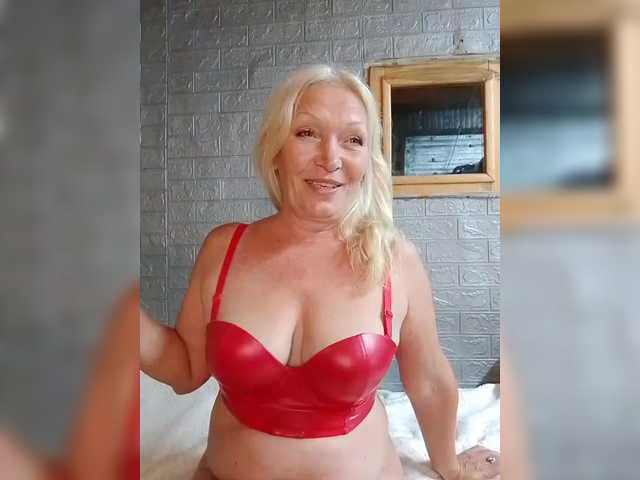 LizSage on BongaCams 