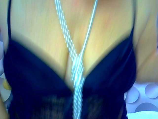 LizSage's BongaCams show and profile