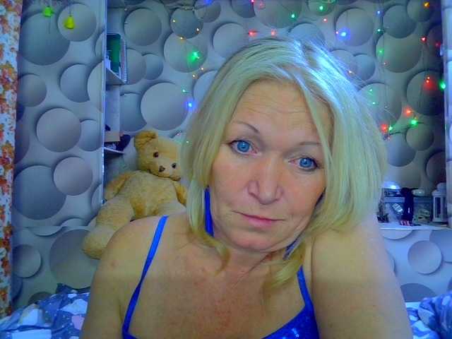 LizSage's BongaCams show and profile