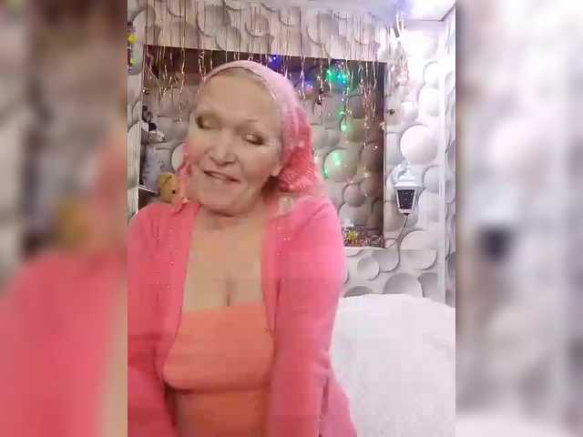 LizSage's BongaCams show and profile