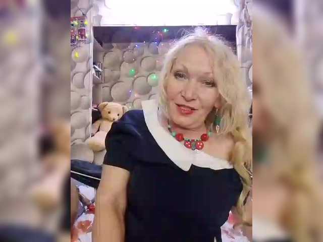 LizSage's BongaCams show and profile