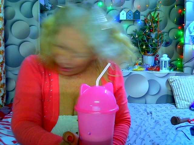 LizSage's BongaCams show and profile