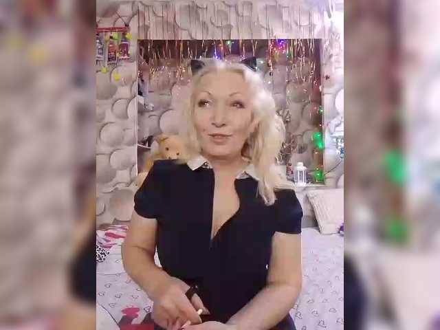 LizSage's BongaCams show and profile