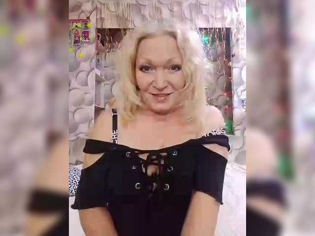 LizSage's BongaCams show and profile