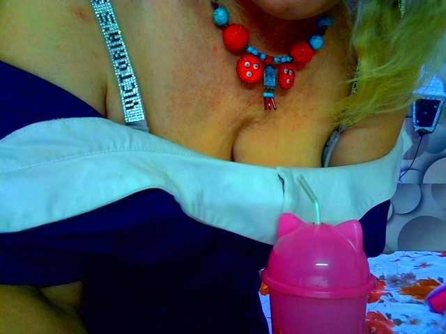 LizSage's BongaCams show and profile