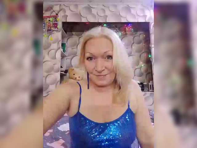 LizSage's BongaCams show and profile