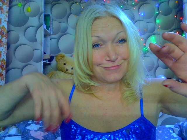 le modèle LizSage est en webcam porno dans un show sur le site bongacams, il possède les tags suivants: White/Caucasian,Blonde,Shaved