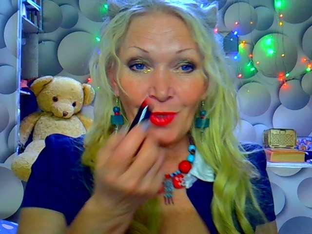 LizSage's BongaCams show and profile