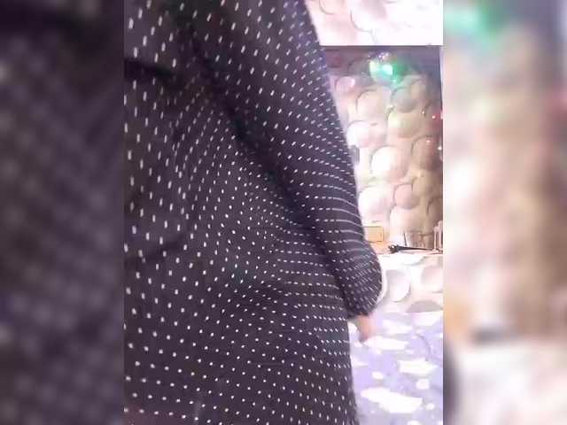 LizSage's BongaCams show and profile