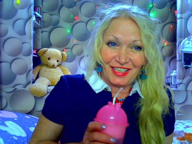 LizSage's BongaCams show and profile