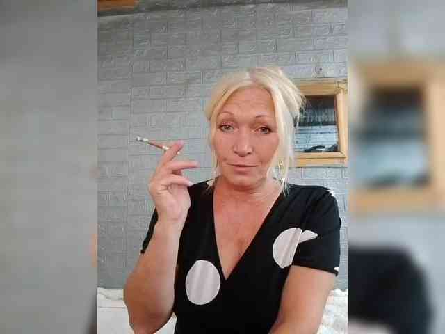 LizSage webcam