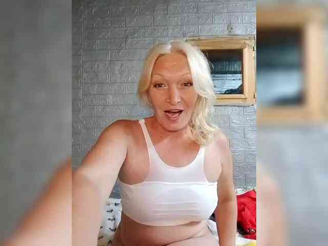 LizSage webcam