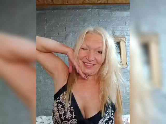 LizSage Live Webcam on BongaCams