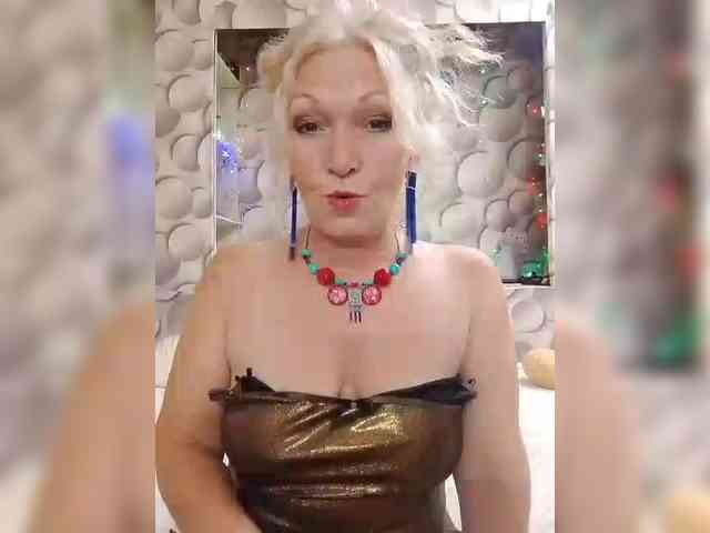 LizSage webcam