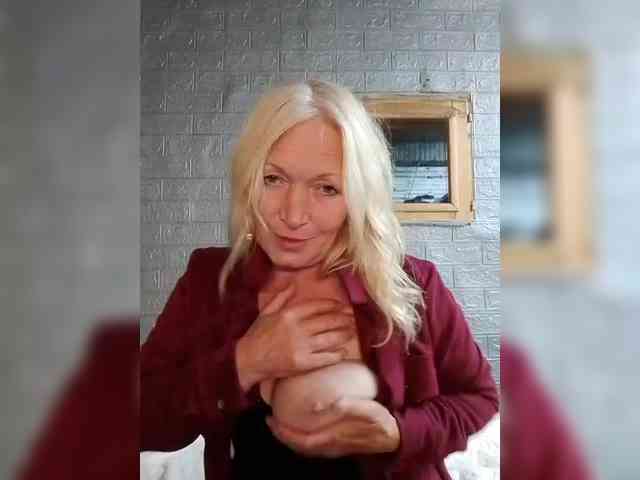 LizSage webcam